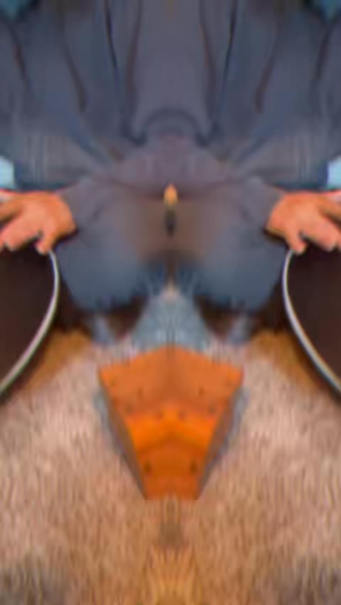 Don’t you know
You can grow
Through the fire
Through the flame
Your desire
Leads the way
Transmissions with @thresholdhealingarts yesterday evening. Look out for our 30 min episode titled ‘Soul Wash’ (A Laurence Cole-ism) coming out on Season 3 of For the People Podcast.
So so good to spend time with you buddy - more soon please 💫