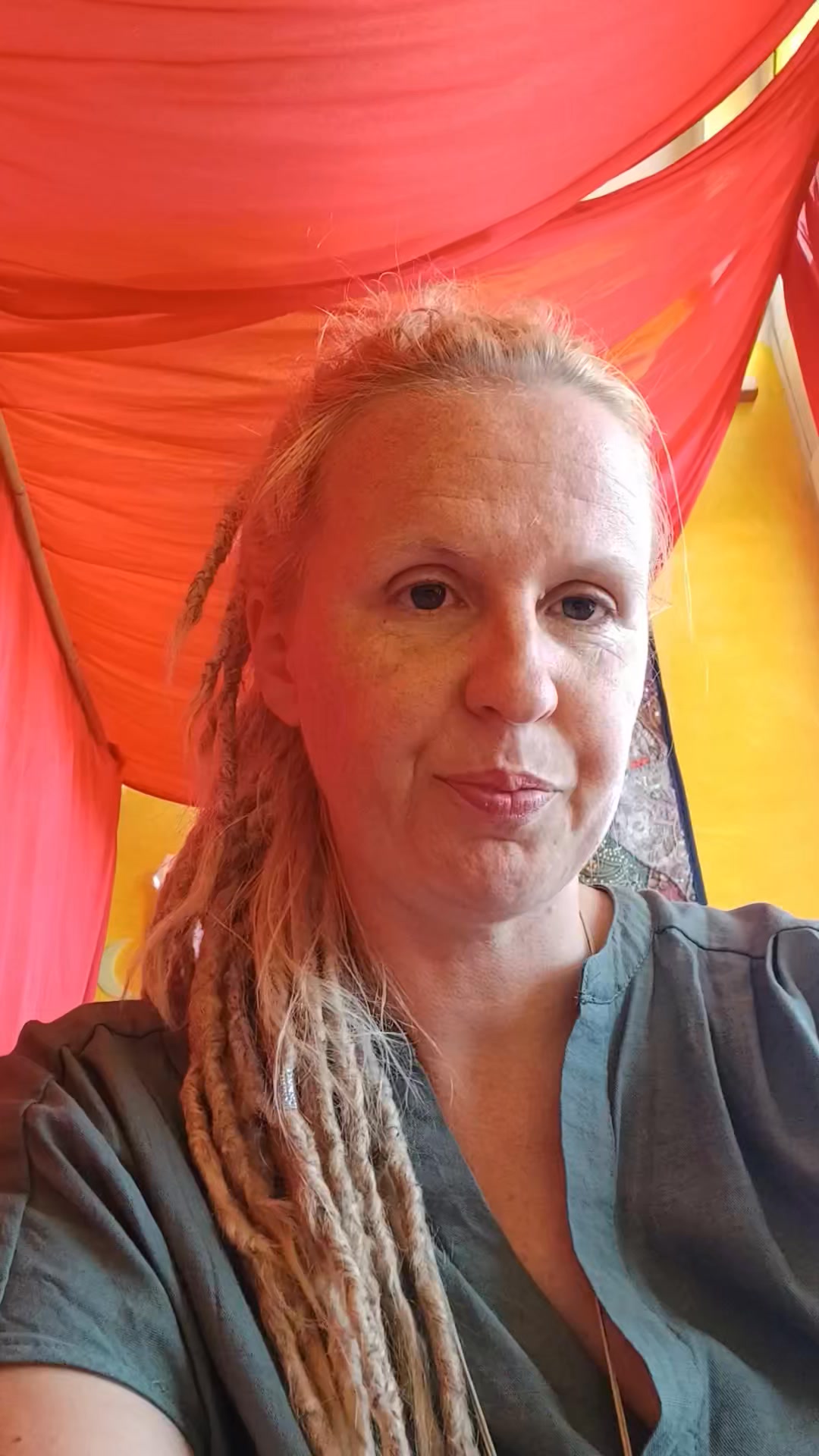 Alles Liebe zum Muttertag!! ✨️🌺🤗
Ich erzähle euch meine Gedanken in Form eines Gedichtes, das in der letzten Stunde entstanden ist.