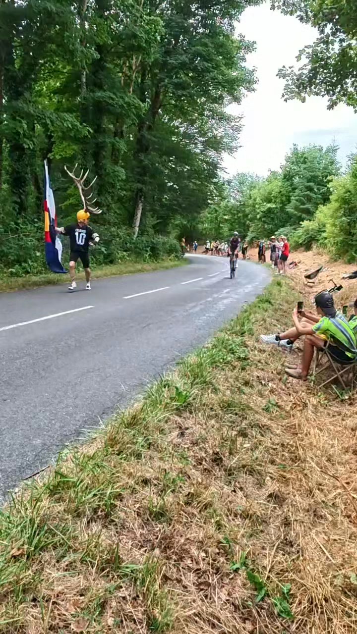 Running Colorado Buffalo wild in support for Sepp Kuss graduate of U of Colorado and 2nd American to win the
Tour of Spain "La Vuelta"
Luke Plapp respects my mojo spirits tossing me his team water bottle.
Le Tour de France, Stage 15 on Pas du Sant.
Rest day tomorrow.....Will do laundry
Ohthen drive 5 hours to the most difficult
Mont Ventoux with hopes the gendarmarie have not closed the route to bikes and autos the summit finish.