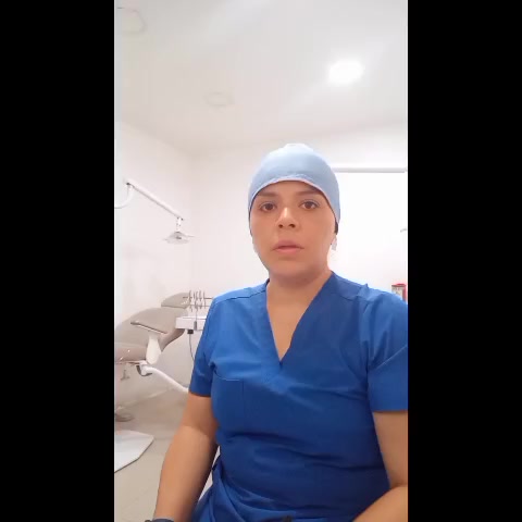 🦷✨ ¿Prefieres prevenir o lamentar?
Visita a tu dentista cada 6 meses y mantén tu sonrisa sana, evitando tratamientos costosos y dolorosos.
💡 Cepíllate 3 veces al día, usa seda dental y protege tus dientes de caries, gingivitis y enfermedad periodontal.
📅 Si tienes brackets, no olvides tus citas mensuales: ¡cada ajuste te acerca a la sonrisa perfecta!
📲 Agenda tu cita hoy y dale a tu sonrisa el cuidado que se merece.
3042167585/3178061353
#SonrisaSana #CuidadoDental #Ortodoncia #PrevenciónEsSalud