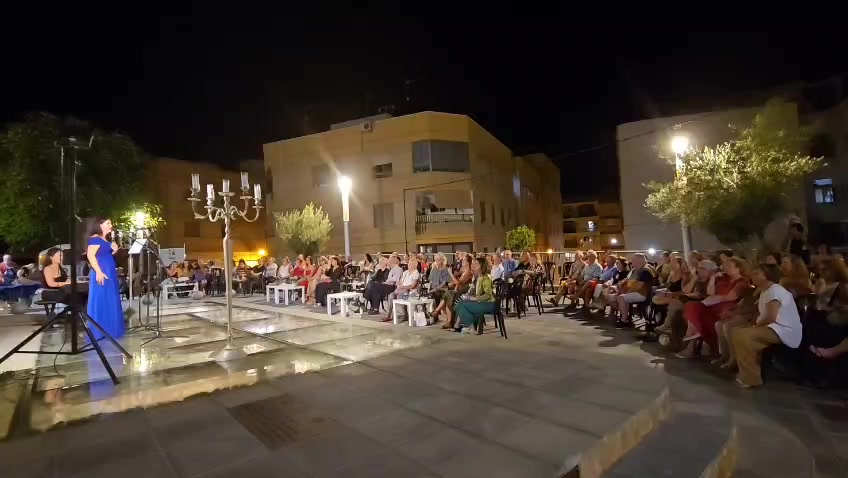 âš Closing my summer with the encore of all encores - Granada! đ
So much passion, so much applause, and a night I will never forget. đ
Thank you Spain for this unforgettable summer of music.
.
.
.
.
.
#Granada #Encore #StandingOvation #FestivalInternacionalDeAdraAnnaMoog #Summer2025 #annamoog #aniistraveling #Adra #spain #operasinger #classicalmusic