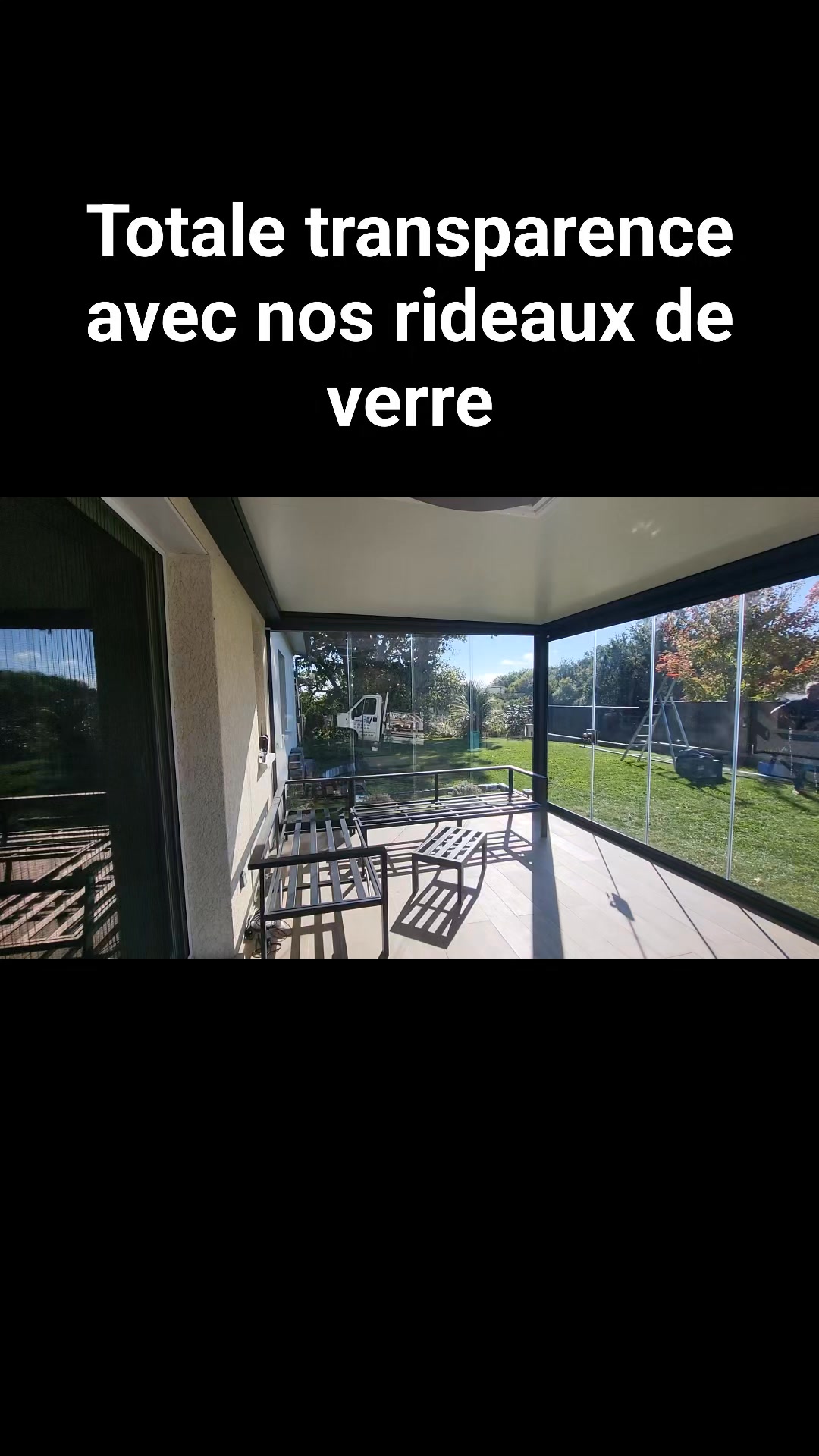 Découvrez la totale transparence en installant des rideaux de verre...et profitez de l'extérieur tout en étant à l'intérieur 🌳🌸🍀