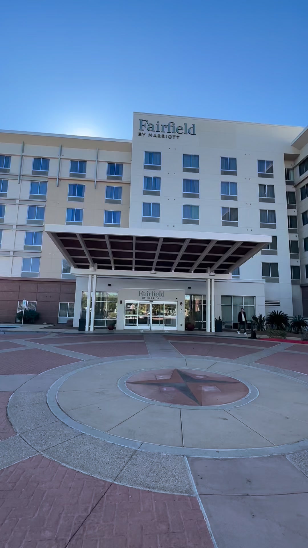 Executive suite at Fairfield by Marriott in Chandler, Arizona — comfy, spacious, and perfect for relaxing after a full day out 🌵🏨
Clean, practical, and exactly what you want for a smooth stay in the area.
#FairfieldByMarriott #MarriottStay #ChandlerAZ #ArizonaHotels #HotelSuite #TravelArizona #SuiteLife #ComfortStay #AZTravel #HotelReels #TravelReels #WeekendGetaway