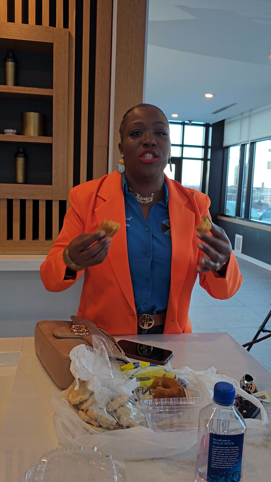 Some more live reviews and vibing while working but....we gotta eat!!!
Felisha is eating sweet potato cake from Serene's Sweet Spot and conch fritters from Island Girl Bahamian cuisine together and convinced everyone else to try them like that to🤣🤣.
Oh! And the last part! You heard what he said!!!!