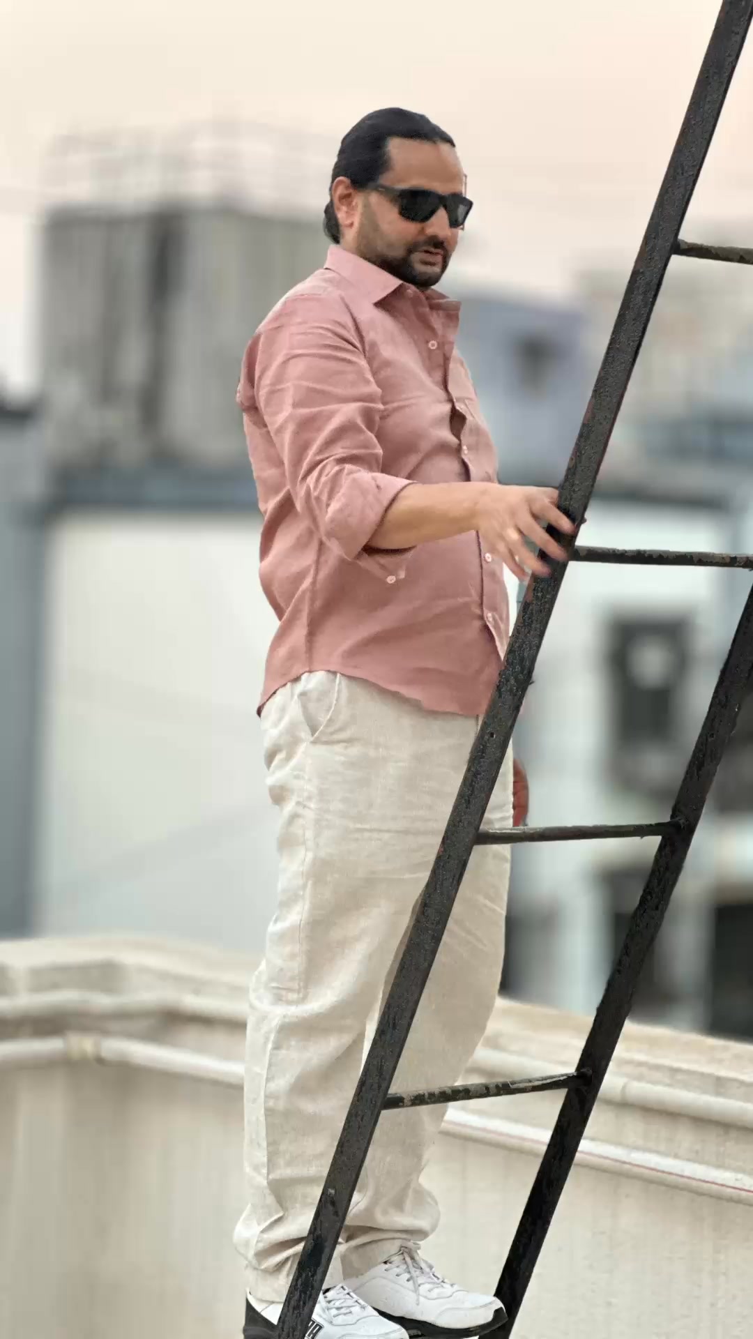 Smoked Onion Pink Pure Linen shirt for men crafted from 60Lea pure linen this shirt brings together class and comfort while keeping it stylish.
Perfect for days that call for effortless playfulness with a dash of suave
Only at: www.rikai.in