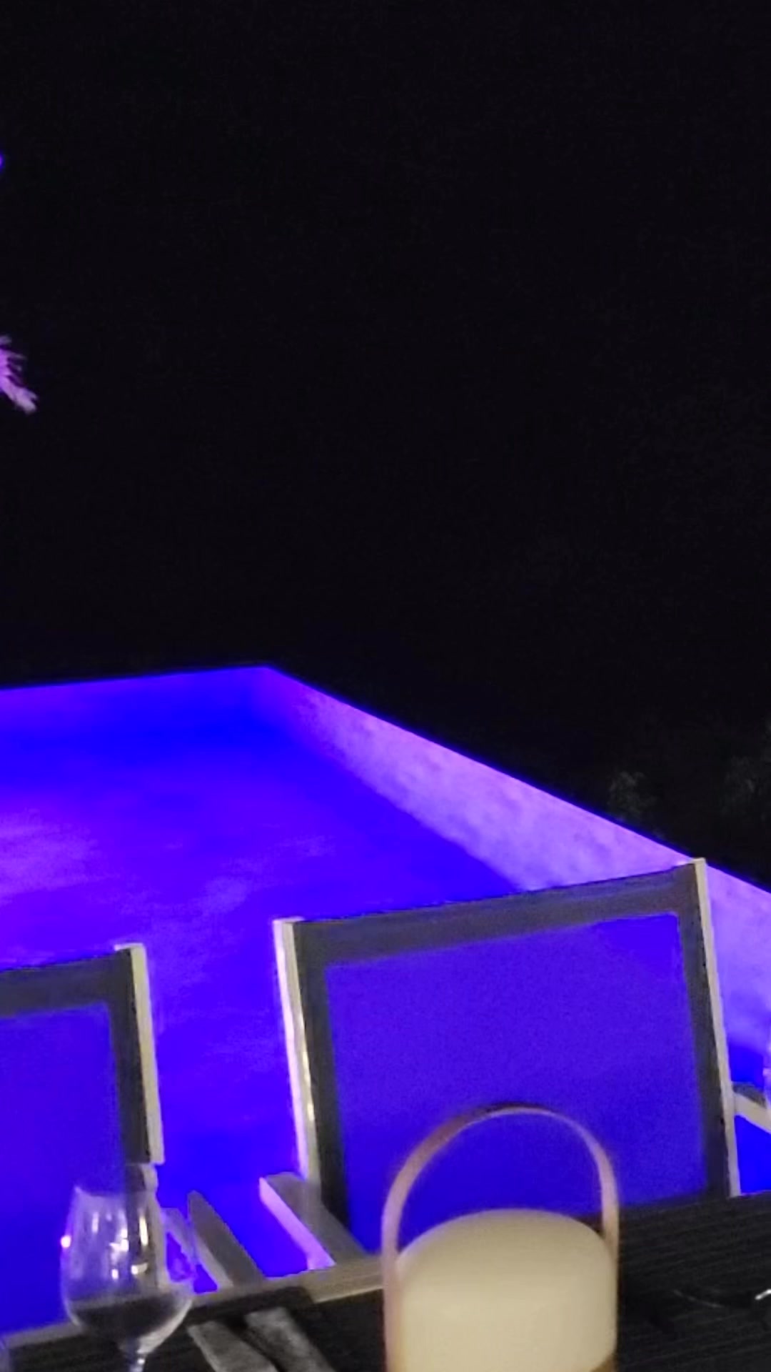 Nothing beats a great dinner at friends’ house on Sint Maarten island 🥂✨
Good food, good wine, lots of laughs, and that warm Caribbean feeling that makes everything better.
Travel isn’t just about places — it’s about people, shared meals, and moments that feel like home, even far away. Grateful for nights like this and friends who turn an island evening into a memory 🤍
📍 Sint Maarten
🍽️ Dinner with friends
🌴 Island vibes
#SintMaarten #SintMaartenIsland #IslandLife #DinnerWithFriends #CaribbeanVibes #TravelMoments #IslandNights #GoodFoodGoodCompany #TravelReels #GratefulMoments