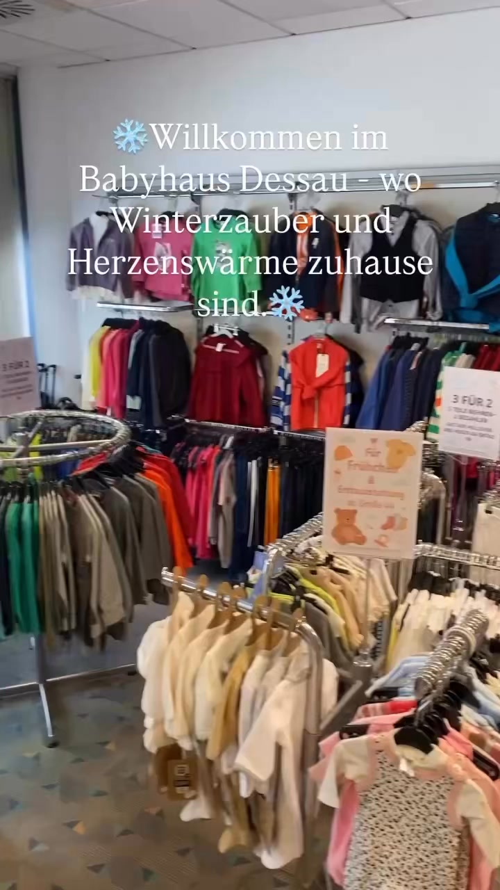 Unsere Öffnungszeiten:
Montag : nach Vereinbarung! Traut euch und macht per Mail oder Telefon einen Termin , nur für euch!
Dienstag bis Freitag: 10 - 18 Uhr
Samstag: 10 - 14 Uhr
Ich freue mich auf euch!
Gern nehme ich eure Kundenwünsche entgegen !
❄️🍀🤗
#erstausstattungfürsbaby #elternindessau #Herzenswärme #baby #kleinkind