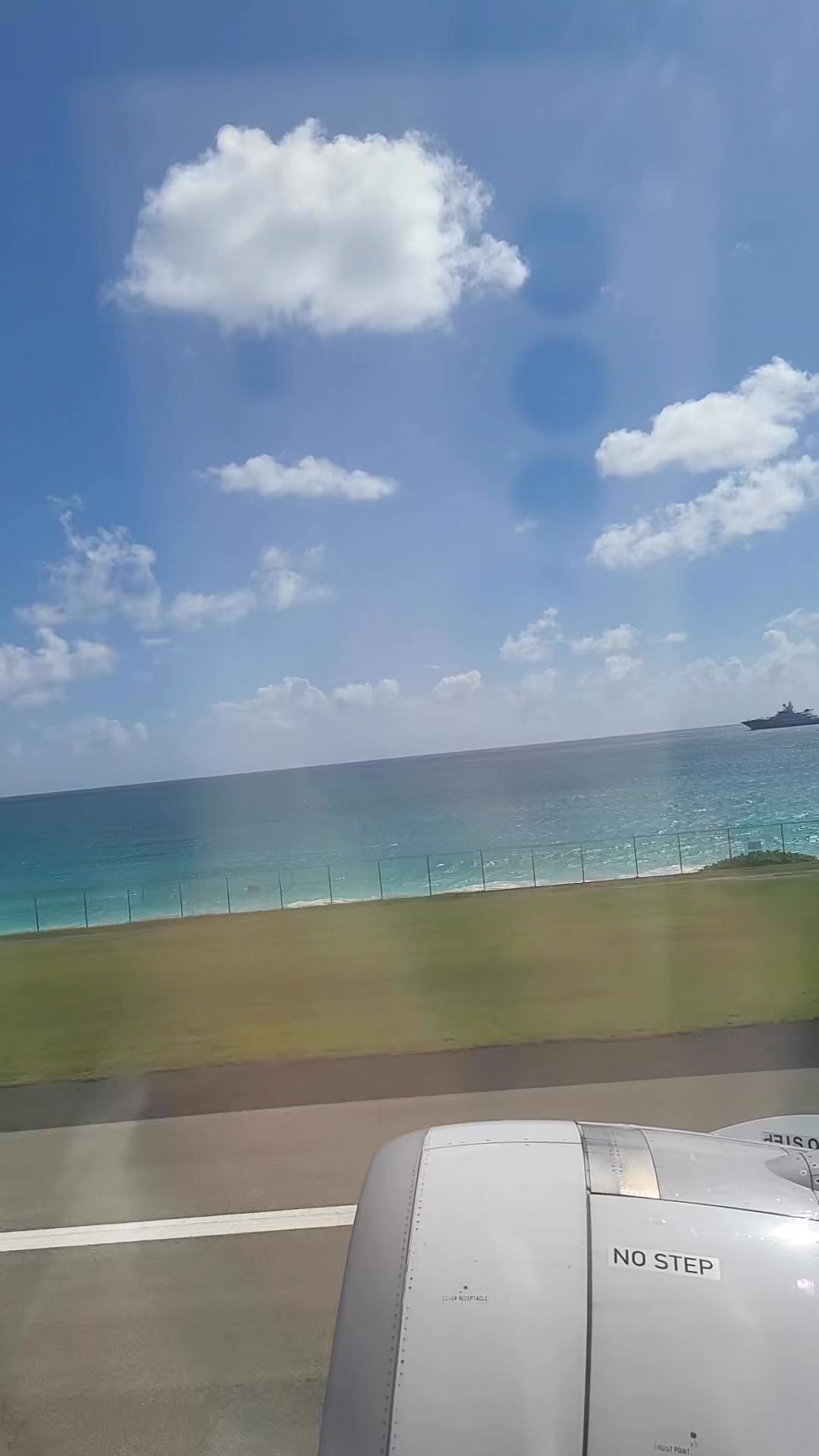That moment when the plane lifts off from Princess Juliana Airport and the island slowly fades below… turquoise water, beaches, boats, and all the memories packed into one last view.
Takeoff views from Juliana Airport never disappoint — a perfect goodbye to Sint Maarten and a reminder that this island always leaves you wanting to come back.
Until next time 🌴✈️
📍 Princess Juliana International Airport (SXM)
#StMaarten #SintMaarten #JulianaAirport #PrincessJuliana #PlaneView #TakeoffViews #IslandGoodbye #CaribbeanTravel #TravelMoments #WindowSeatView