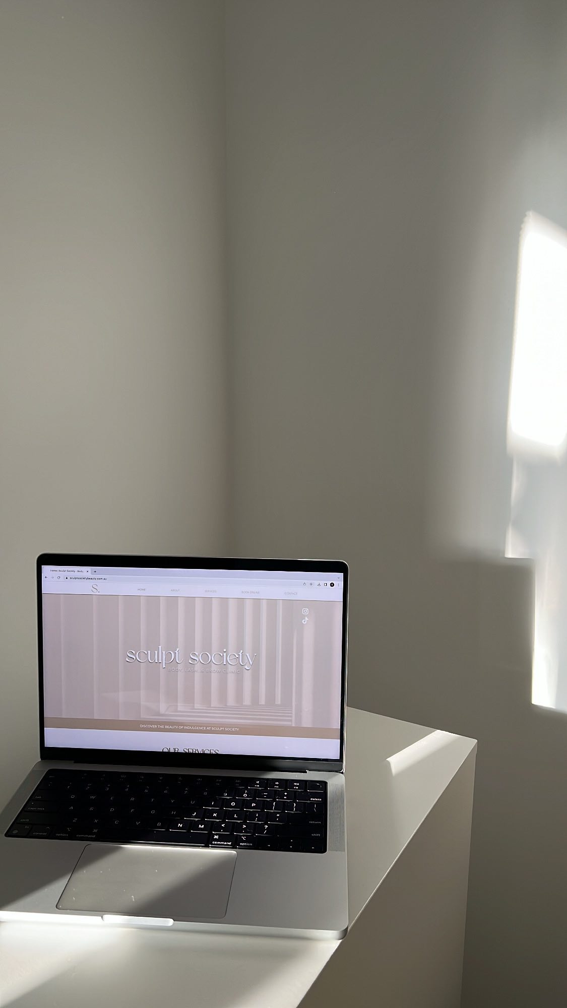 Brand new website for @sculpt__society !
Aligning with our clients 3 arched window salon and already established brand guidelines (that includes her font, colour scheme and mood board) we created the vision.
An immersive desktop experience, and mobile friendly version was created, and custom built ✨
We absolutely love working with clients who we have been clients for in the past - a full circle moment! 🫶🏼
Keep your eyes peeled to see what other exciting projects we have collaborated on! Holly is doing big things, we love being the link to help evolve your EMPIRES!
•
•
#socialmediamanager #socialmediaagency #socialmediamarketingagency #contentcreation #websitedesigner #webdesign #UGCcreator #UGCcontent #womeninbusiness #luxury #aesthetic
