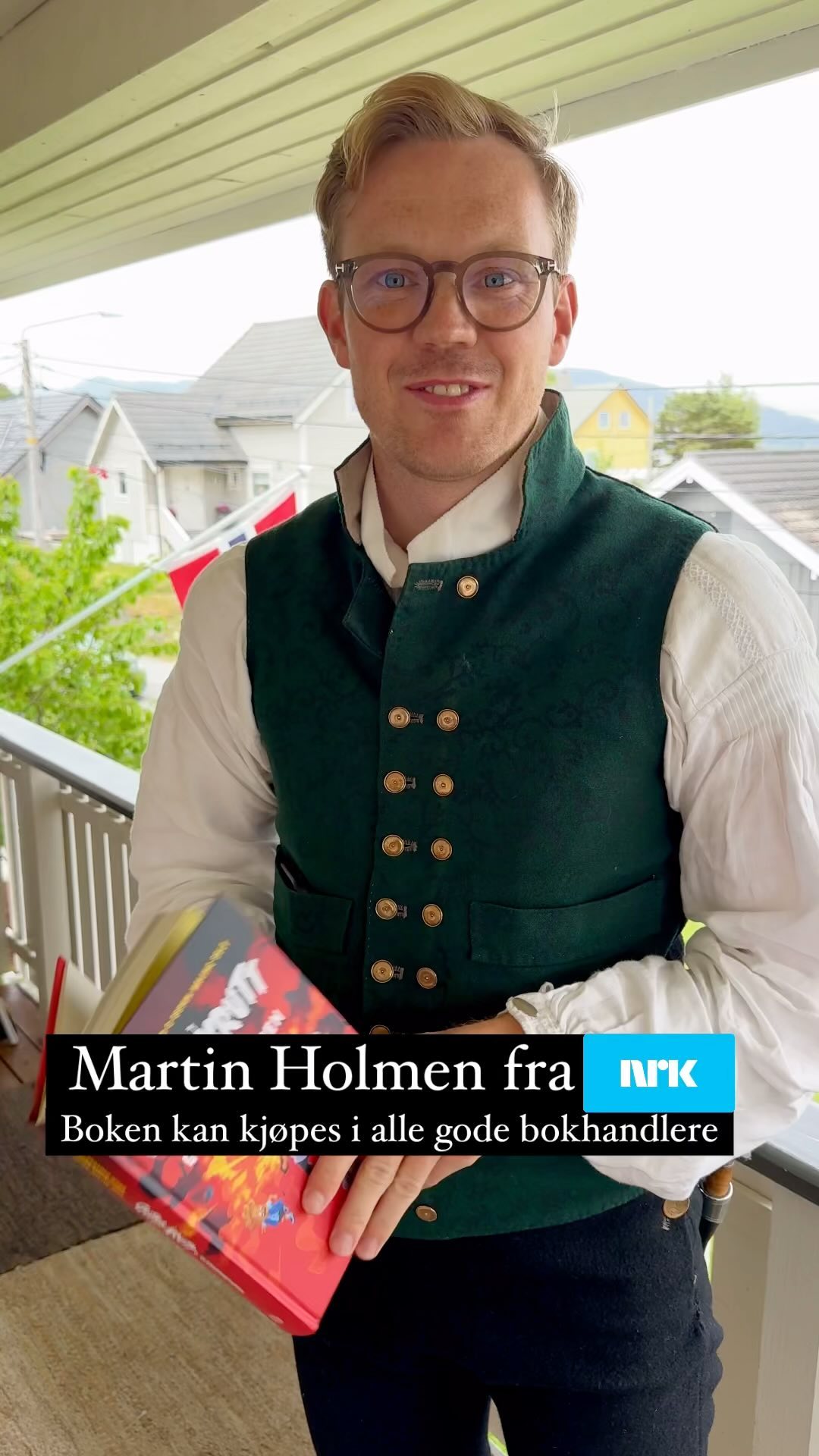 Martin dukker opp i barneboken om Gutta Krutt.
«Gutta Krutt & gledesdreperen»
Forfatter: Alexander Istad
Illustratør: Espen Meling Sele
Forlag: Cappelen Damm
———
#barnebok#barnebøker #barneboktips #barnebokillustratør #barnebokillustrasjon #barnebokforfatter #barneboker #barnebokstagram #guttakrutt #guttakruttoggledesdreperen #alexanderistad #bookstagram #booklove #book #booklover #bookstagramnorway #booknerd #bookaddict #bookrecommendations #bøker #bok #bokslukerprisen #sommerles #bokmesse #forfatter #author #sommer #summer #sun #fun