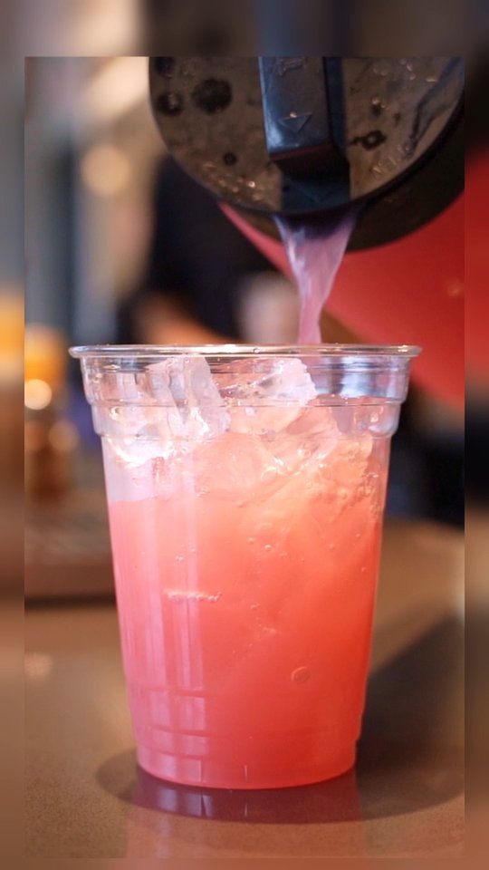 🍋 Have you tried our SUMMER LEMONADES yet?!
Let us know in the comments below, which one is your favorite. ✍ ⬇️
Guava or Passion Fruit , or the Classic Lemonade 🤔
You can order our Summer Lemonades at all our locations (Salem & Beverly) through the month of August & September.
🔗 Use the link the in our bio to place your order right now!
#cravethis #summerlemomade #crave #salem #beverly #northshore #summer #lemonade #freshjuice