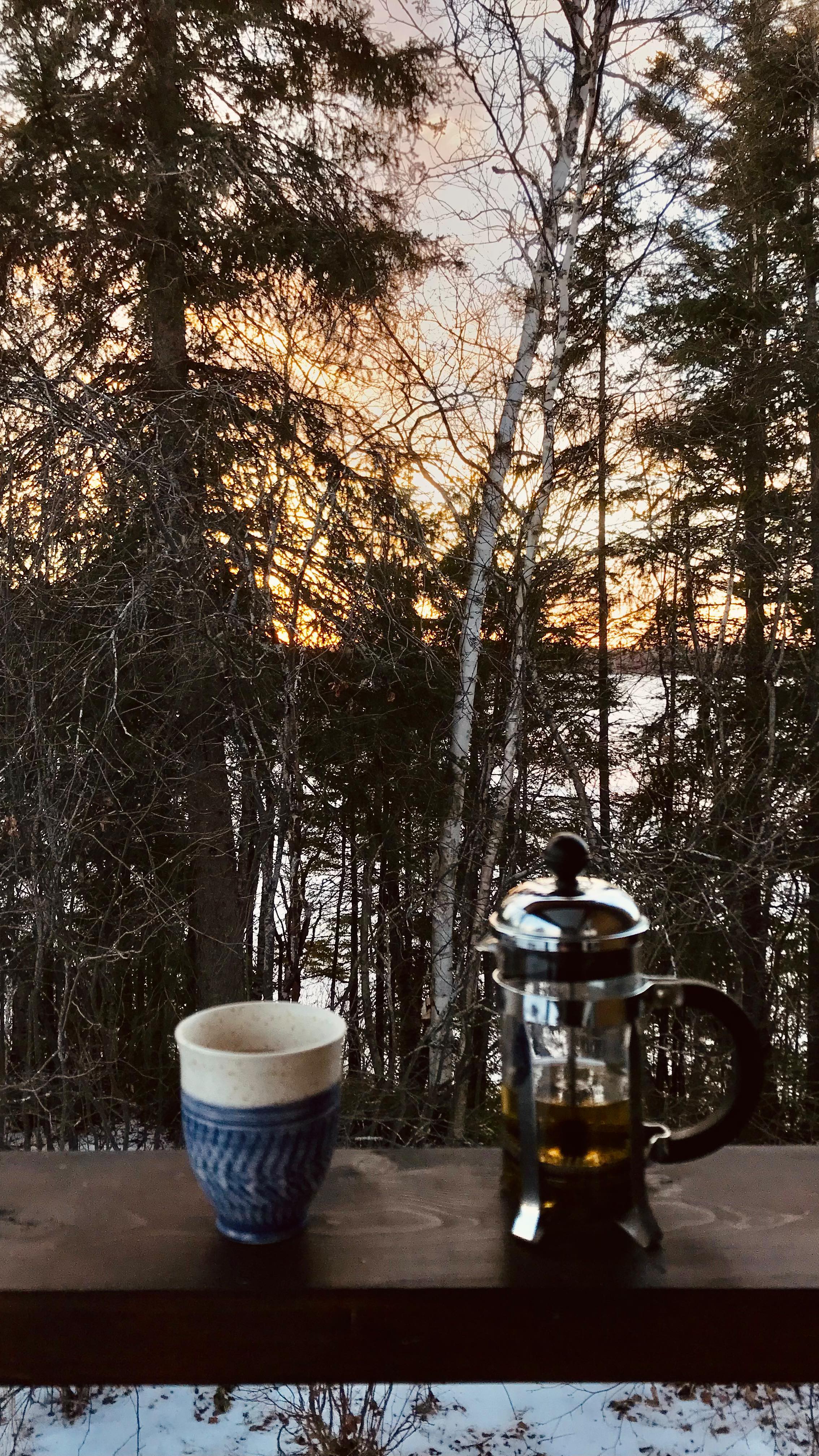 🫖🫖🫖 🐈🐈🐈
Dégustation des tisanes NordiciThé en 4 étapes faciles!
🚘 LIVRAISON des tisanes
Je serai au MUDRA Espace Sportif demain (jeudi 22 fev) entre 12:00-19:00 pour distribuer les pré-commandes de tisanes que vous m’avez envoyées.
📍 60 Av. Principale, Rouyn-Noranda, QC J9X 4P2
💰 ACHATS de dernière minute
Il reste encore quelques paquets! Passez au Mudra demain pour piquer une jasette et chercher votre mélange!
🌲 D’ici là, regarde la vidéo pour tout connaître sur le mode d’emploi, les conseils d’assemblage et de dégustation des tisanes NordiciThé!
👉🏼 LIEN en bio pour plus d’info!!
.
.
.
.
.
#NordiciThé #degustation #tisanes #nordicithe #plantessauvages #cueillettesauvage #cueillirlaforet #cueillette #foretnourriciere #borealie #boreal #nord #harvest