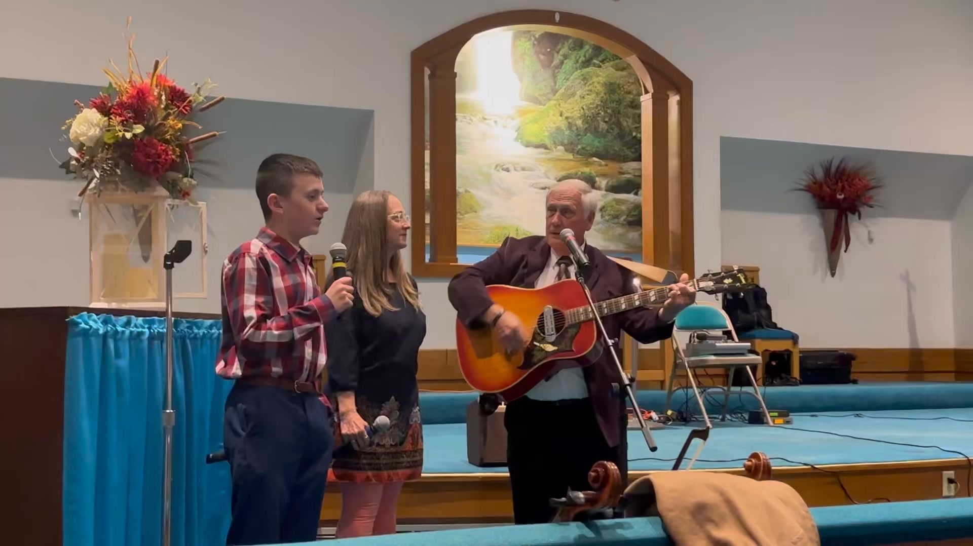 Me and The Walkers singing “This Good Way” accompanied by Shannon Bunch on Piano around a year ago