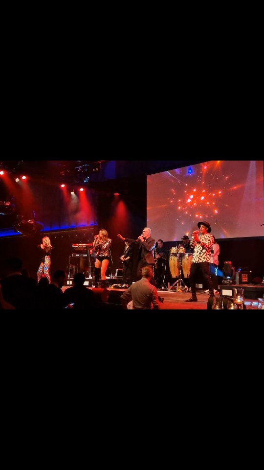 Praise You, Live with MUNICH SELECT BAND
#munichselect
#munichselectband
#praiseyou
#Liveband
#showband
#eventband
#firmenfeier
#corporate
#Livemusik
#power