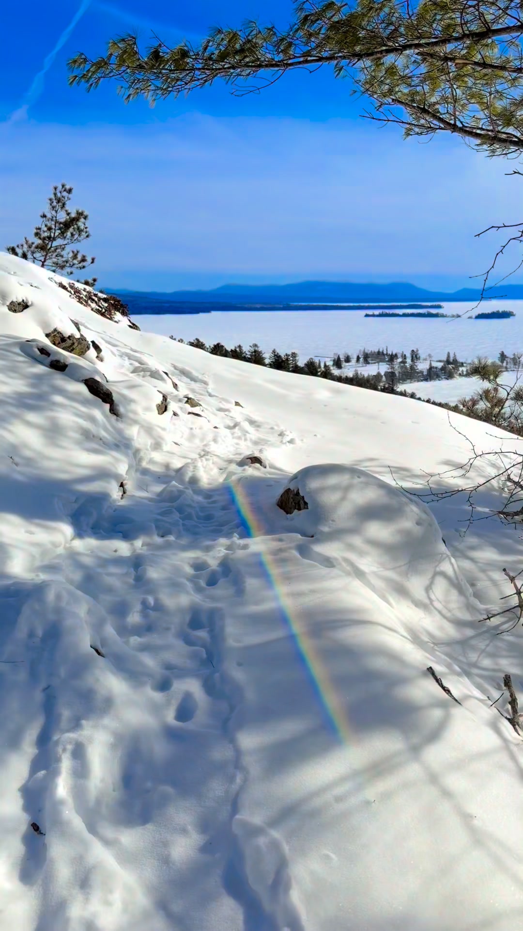 📍 Mount Kineo #Maine #guide #hcmaineadventures #rockwood #mooseheadlake