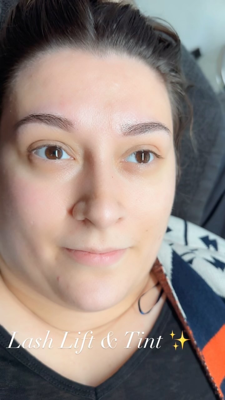 If you’re tired of having to curl your lashes, wearing mascara or keeping up with the maintenance of lash extensions a lash lift & tint is for you! This service is amazing if you have straight lashes, blonde lashes or even short lashes! Most people don’t know how long and beautiful their natural lashes can be 🥰✨ Book your appointment today! Located in Goodyear, AZ
#lashliftandtint #lashlift #beautifullashes #goodyearlashlift #goodyearlashesaz #fyp #longlashes #avondalelashliftandtint #avondalelashlift #thirstythursday
