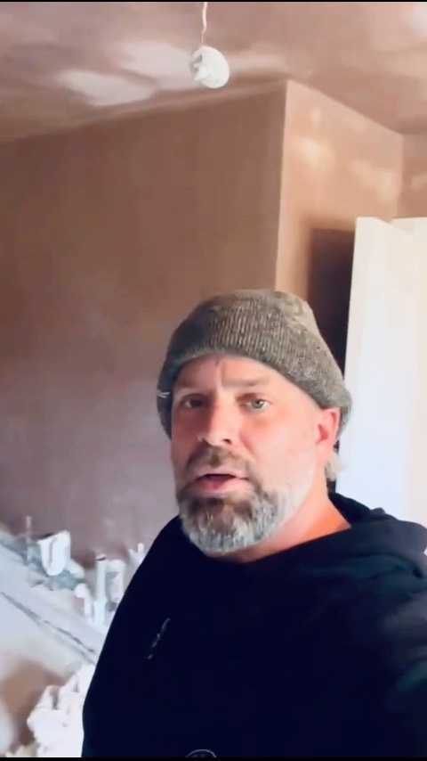 Another one of our jobs whole apartment refurb 👌#refurbishment #plastering #houses #building #reels #reelsinstagram #housevibes #housestyle #housebeautiful #essexhomes #chelmsfordhomes #buildersessex #builderschelmsford #buildingconstruction