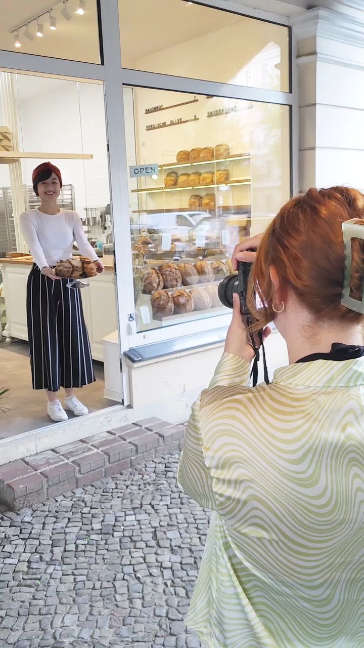 - Behind the scenes während und nach unserem Team Shooting heute mit 📸 @val.being 🙂
#sauerteig
#sauerteigbrot
#sourdough
#berlinerbrot
#brotbacken
#brotbackenmachtglücklich
#berlinfood
#berlinfoodie
#berlinfoodguide