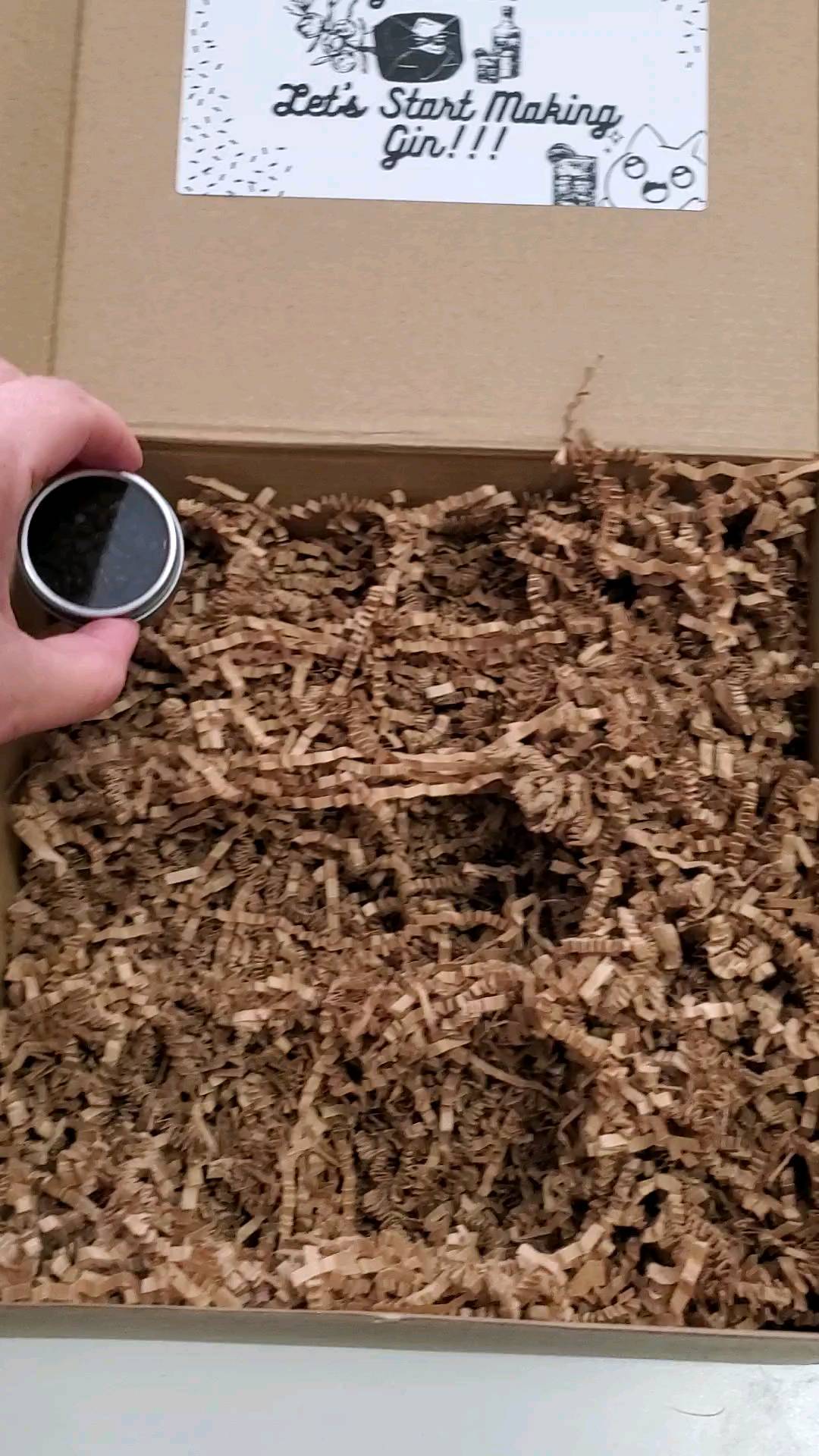 Pack a gin kit with me! A perfect gift for him OR her - any gin lover will adore this! Gin kits can be customized if you send me an email or DM! Add two syrups instead of one and select customized spices.
.
.
.
.
#giftideas #giftboxes #giftsforher #giftsforhim #montreal #montrealshopping