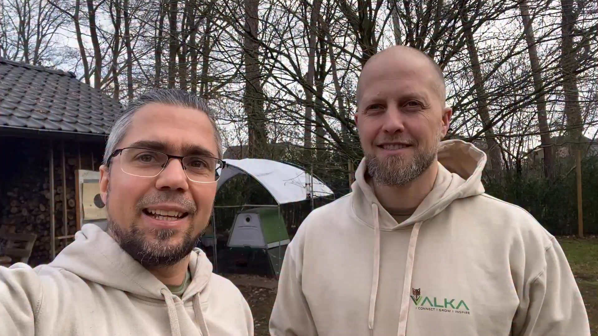 Voor de geïnteresseerden in de art of holding space weekends <- einde vroegboek.