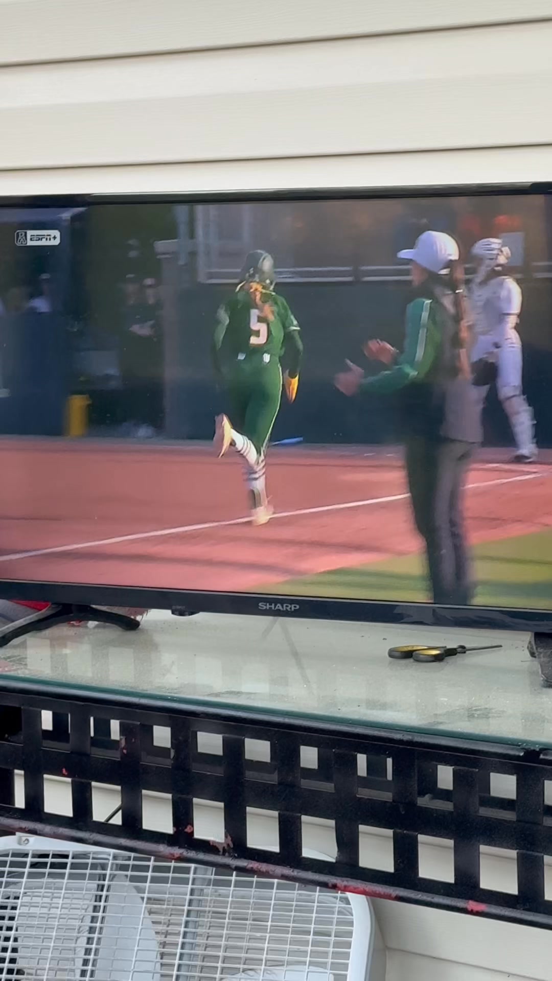 Sitting here watching Hannah Dorsett score the first run tonight vs the Shockers Keith Dorsett