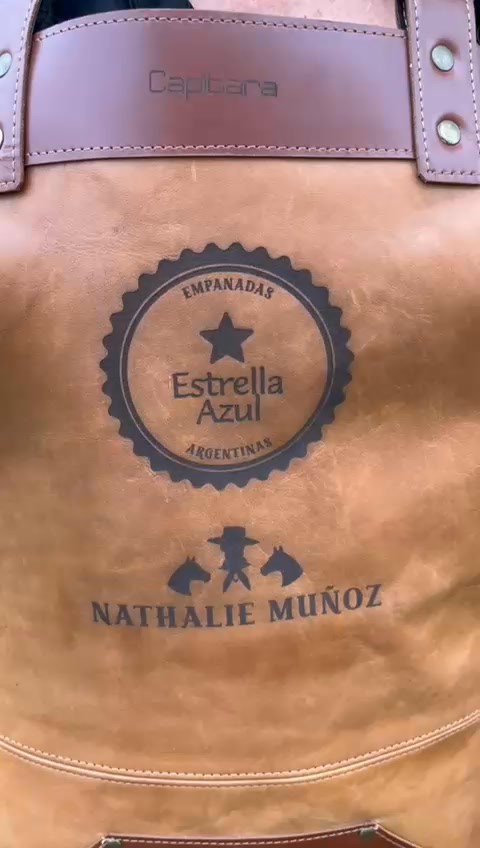 Merci Gustavo Bello, papa de Eduardo Bello jouer de rugby 🏉 des Los Pumas pour ces magnifiques cadeaux !!! #capibara_tienda
www.estrellaazul.fr