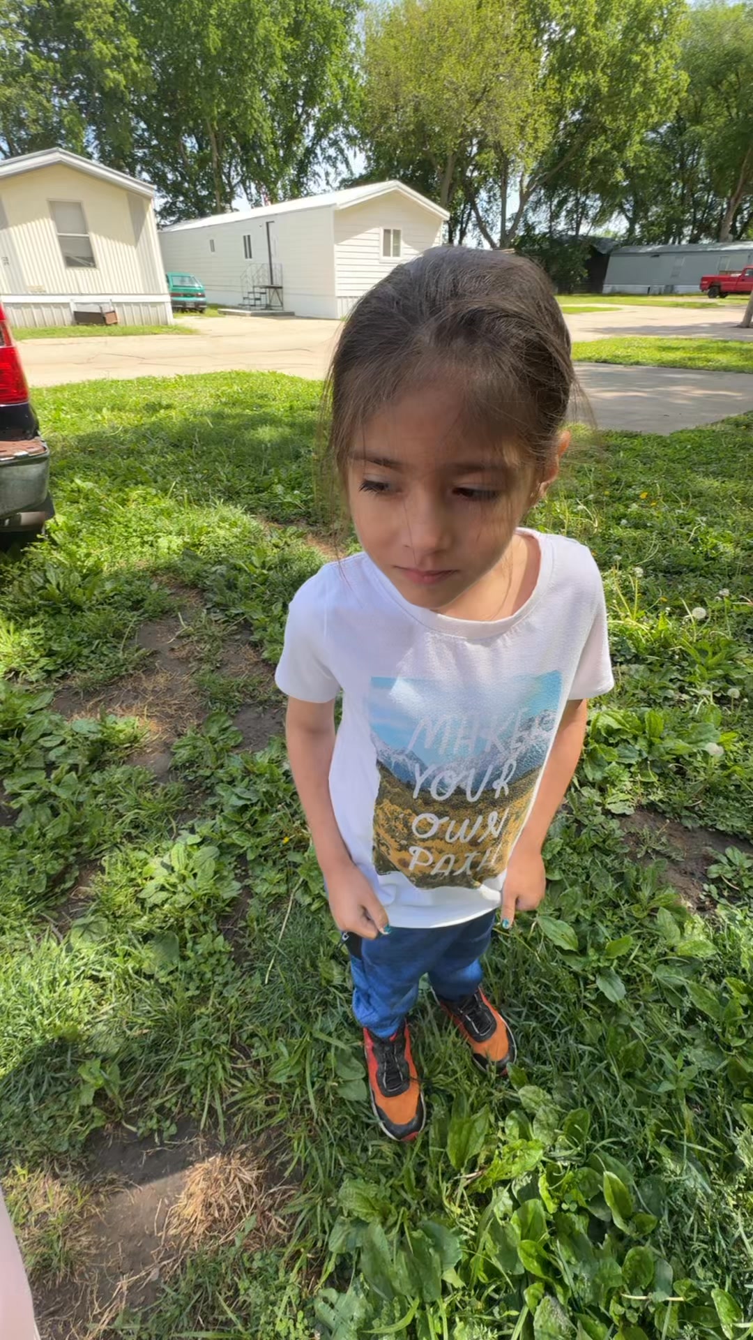 My Samuel learning plant knowledge.
#PlantKnowledge #foraging #herbalism #LakotaStrong