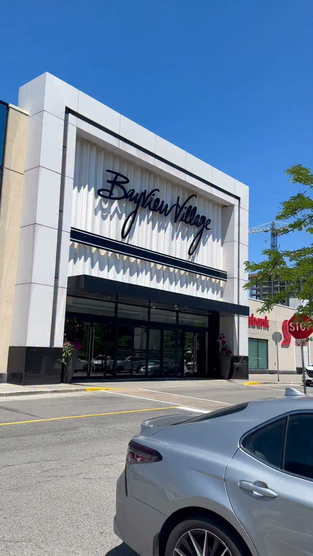 A little stop at Bayview Mall for some Italian treats! ☕🍰 We couldn't resist an espresso, creamy tiramisu, and delicious tartufo before taking a stroll through the mall. Bayview Mall is a great place to shop, grab a coffee, enjoy a meal, and spend a relaxing afternoon with plenty of popular stores all under one roof.
Definitely a sweet little break in the day! 🇮🇹❤️
#BayviewMall #Toronto #NorthYork #ItalianFood #Espresso #Tiramisu #Tartufo #Foodie #MallLife #CafeVibes #TorontoEats #Ontario #ExploreToronto #Shopping #WeekendVibes #Reels #FoodLover #DessertLover