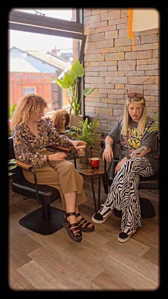 Well, at least we know we're definitely recording..
The first ever HQ MIC’D UP session has officially begun…
Rae + Aimee in the chairs, Tom on recording checks, and absolutely no accusations allowed later 😹
We sat down for a chat about the psychology of changing your hair -> Why we suddenly want a fringe, why we chop it all off after a life change, why colour can make us feel like a completely different person… and whether that “I just need a change” feeling is ever actually about the hair.
This is just the beginning..HQ MIC’D UP, coming soooooonnnn!!!!!