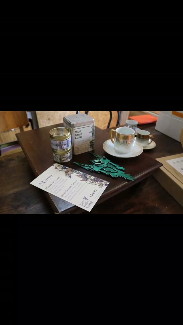 In case you forgot who we are and what we do! Just a little Her Belle Tease reminder!
:)
Thank you for the incredible video @giulia__aulino
@amsterdamteafestival
@herbelletease
#whoarewe #herbelletease #herbaltea