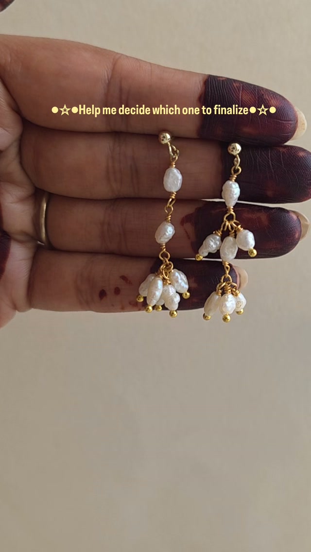 Two styles. Both minimal. Both cute. Which one to choose?
Which one would you choose