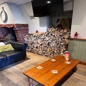 We don't just deliver to houses! The boys delivered a tipper load of logs to help keep the customers at The Gower Hotel warm this winter. Thanks for your order, keep the fire roaring. https://www.pembrokeshirelogs.co.uk/