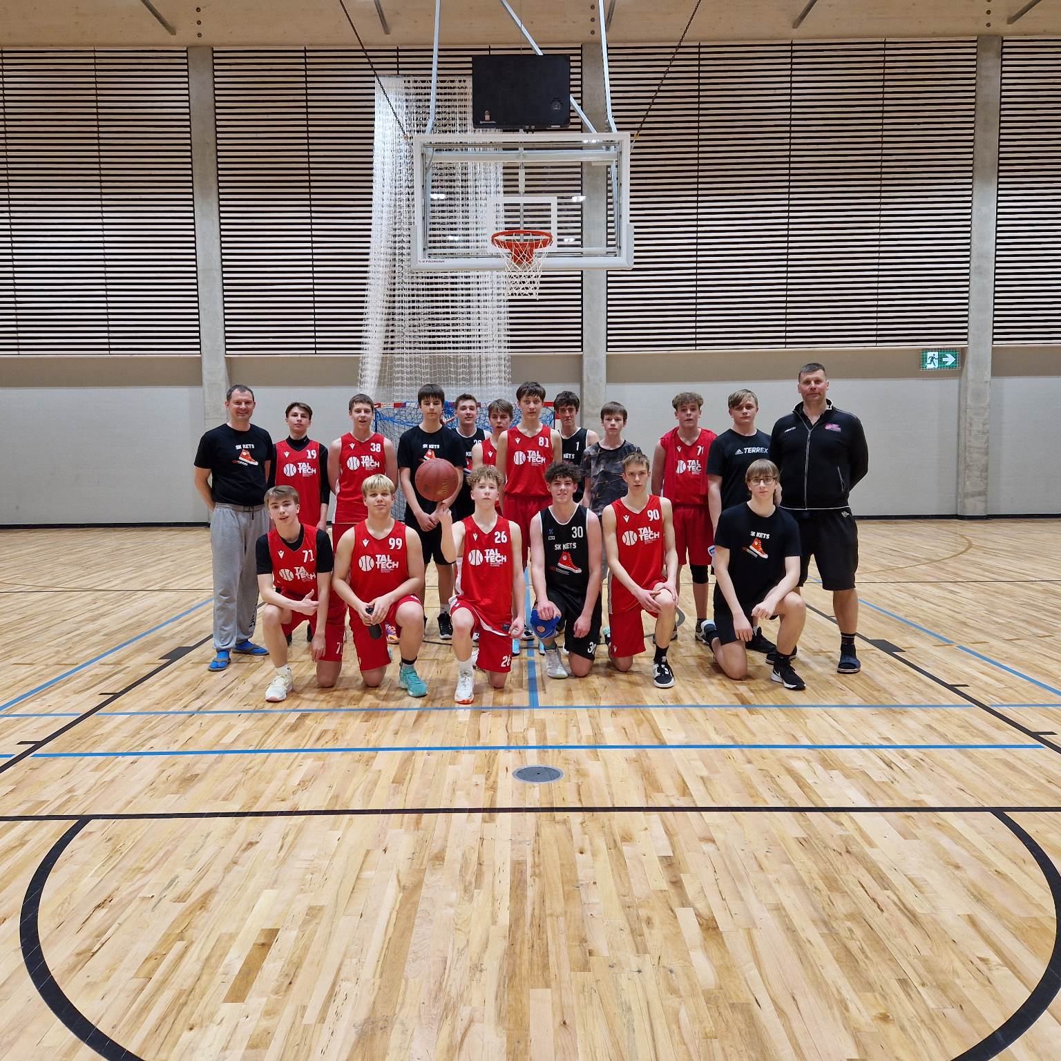 Eelmine nädal mängisid Laulasmaa poisid Tabasalus Taltech/RIM poistega. Tegemist oli poiste esimese välismänguga ning saime korraliku õppetunni kuidas korvpalli mängitakse. Järgmine kord loodame haiged poisid terveks ravida ning anda korralik lahing. Tänud Reimo Luht , kes meid vastus võttis.