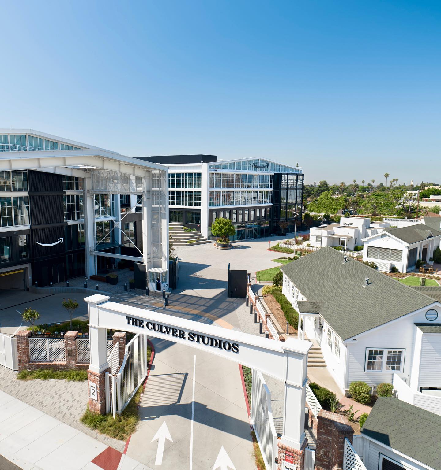 The June gloom cleared for a recent shoot at The Culver Studios @amazonstudios
It was really cool to see how the historic Culver Studios mansion and bungalows from the promenade side met the new Amazon Studios buildings to the back. We’re excited to see the new films and series produced here for years to come.
Photo taken by @kav on the DJI inspire 3 X9 18mm lens & @tiffencompany circular polarizer filter.
•
#TheCulverStudios #AmazonStudios #AmazonPrimeVideo #aerialphotography #dronegear #Tiffen #LosAngeles #LA #dronephotography #dji #setlife #dronelife