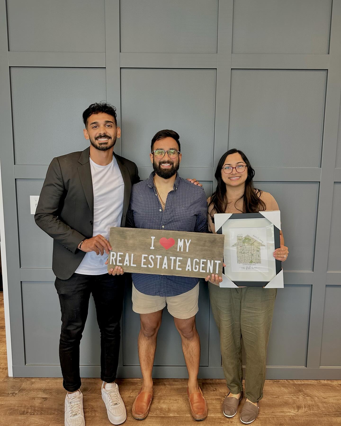 Sold • 12798 Daimler Dr in Frisco, TX • 4 Beds, 4 Baths, 3,692 sq ft, 2003 built. Represented Buyers 🗝️
I was very fortunate to help Renu & Vinay find their first home together. Big thank you to @only_black_spartan for connecting me with them!
#Realestate #Realtor #dfwrealestate #Sold #BuyersAgent #texasrealestateagent #dallas #house #home #homebuyers #buyingandsellingdfw #dallastx