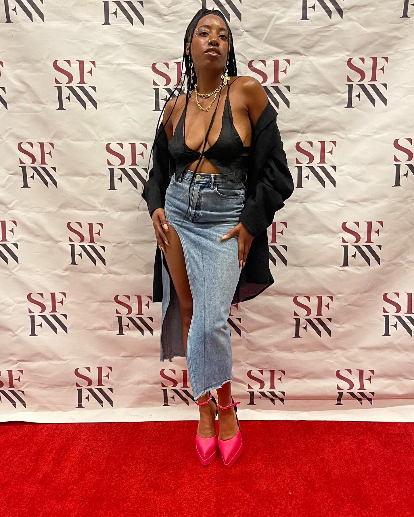 Interested in shopping some of our samples??
This Sunday we’re participating in the @thebutterflyeffectmarket in SF 🖤
.
Samples will be available as well as the opportunity to get a custom BLK order !!
🖤 #blk #fashion #denim #sf