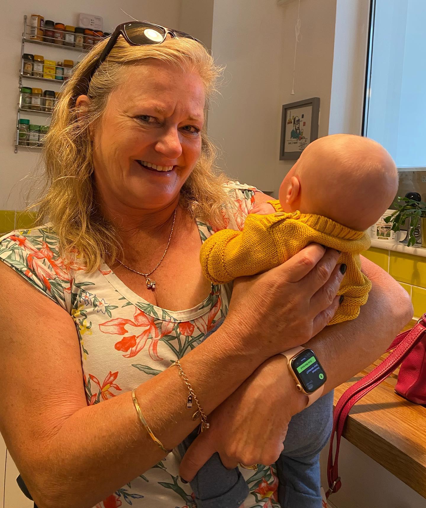 Lovely cuddles with baby Dylan… he still has that newborn smell (and not just the poo!) Wish I’d taken a pic with mum Sara too…
#breastfeeding #breastfedbaby #breastfeedingmom #humanmilk