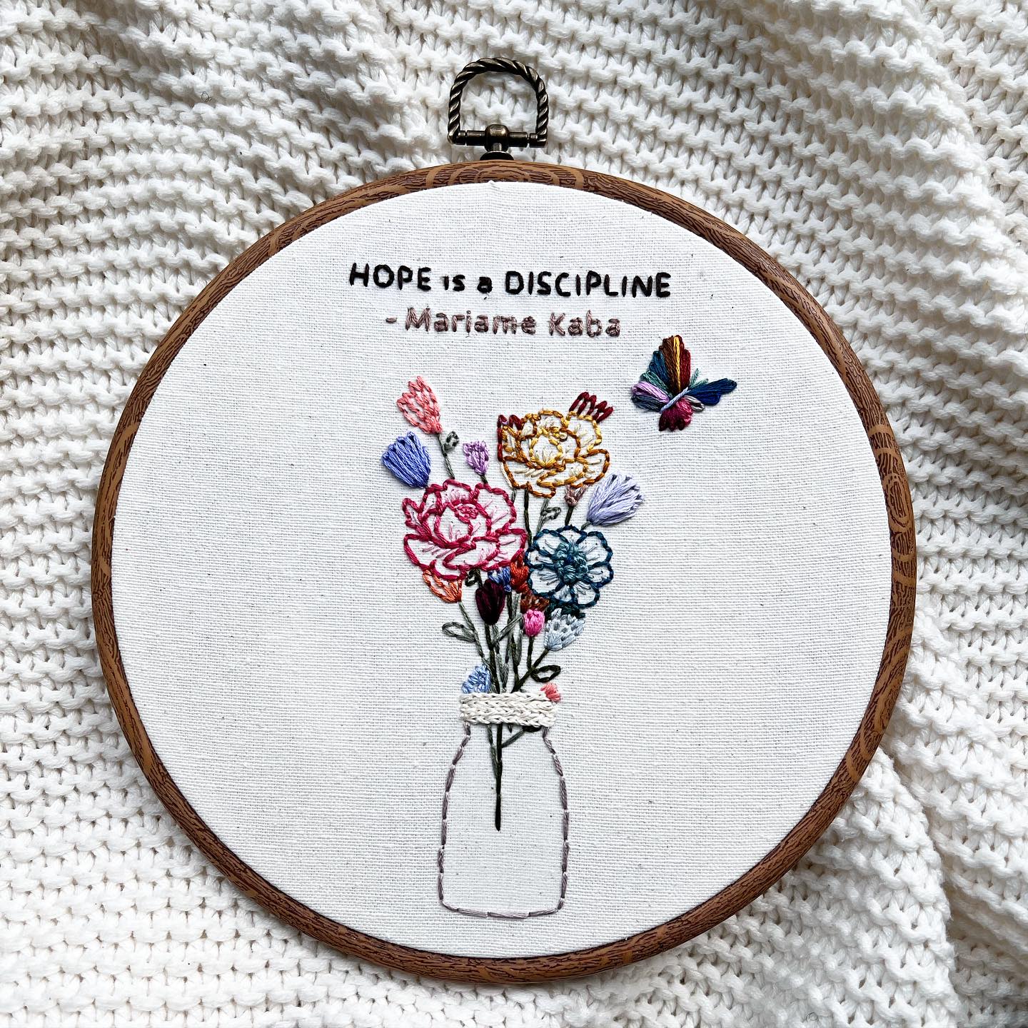 Hope is a discipline. - Mariame Kaba
#handmade #embroidery #generart #decor #socialjustice #flowers