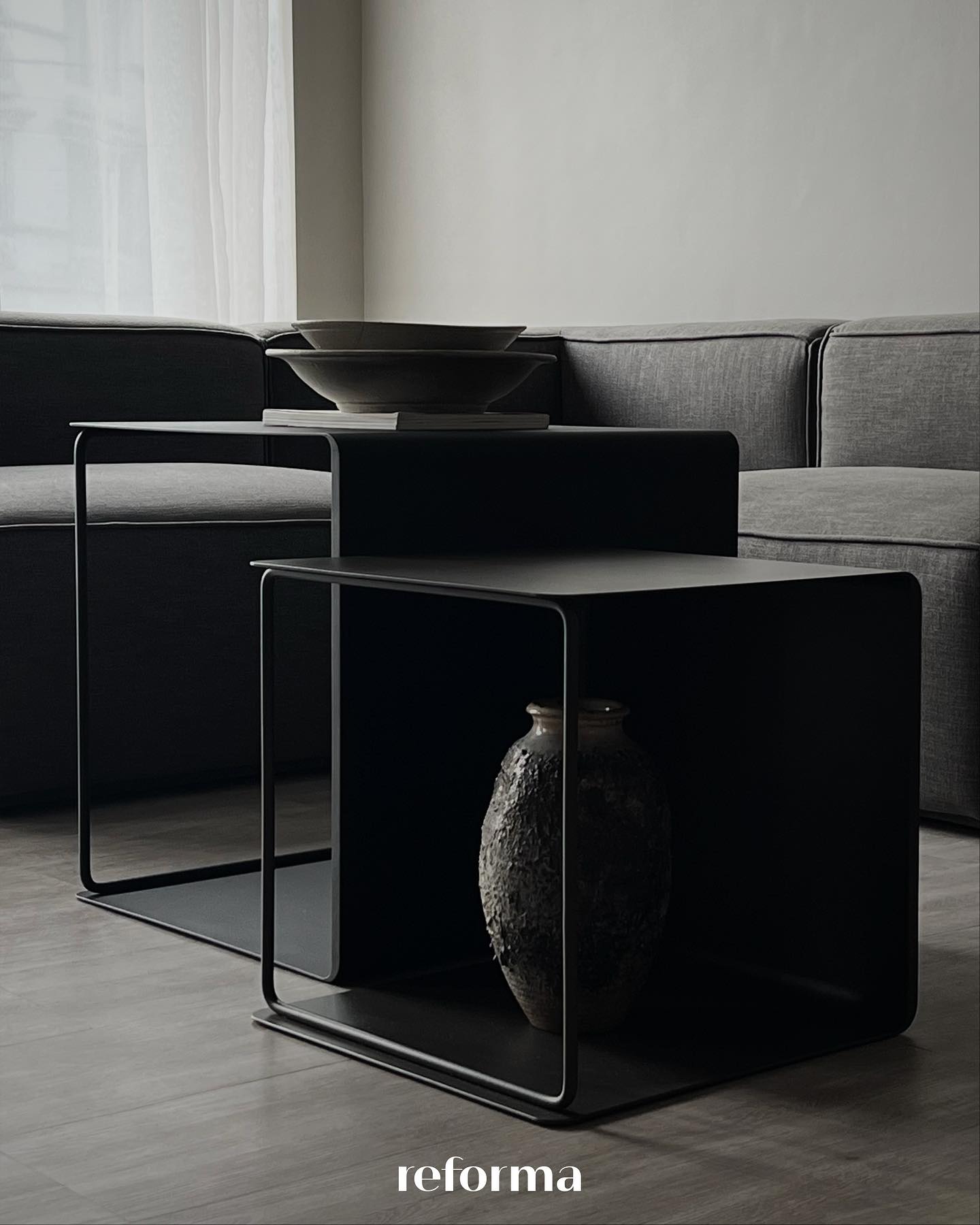 A metal table with a unique reversible design detail for whether you need a solid-looking piece or a visual reprieve, our #VERSA Series comes in different configurations to suit your evolving need. DM us or drop by our Arnaiz Makati Furniture Showroom to discover more.
Visit our Showroom:
📍 REFORMA LIVING
2F La O' Centre Building
1000 Arnaiz Ave., Makati City, Metro Manila
Open MON-FRI 10am to 6pm
SAT 10am to 4pm
📞 +63 2 8634 8742 (Landline)
📱 +63 917 107 2756 (Globe / Viber)
📧 welcome@reformaliving.com
www.ReformaLiving.com
#ReformaPH #ReformaPhilippines #ReformaFurniture #InteriorDesignPH #FurnitureDesignPH #ArchitecturePH #DesignPhilippines #DesignerFurniture #ReformaLiving
