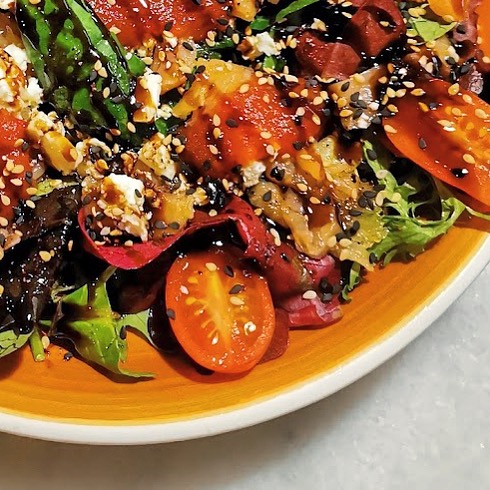 Una bona amanida per començar un sopar d’estiu és imprescindible 👌🏻