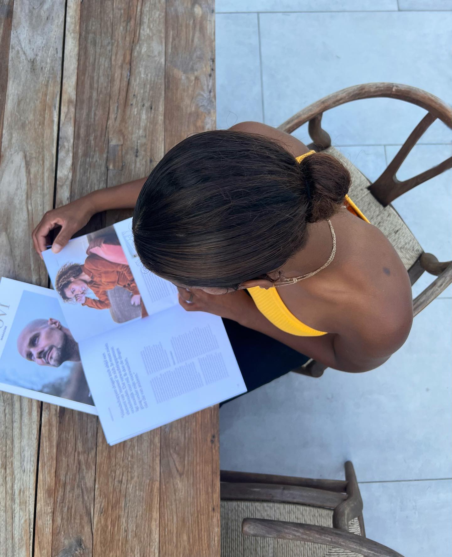 2023 〰️ 7 jaar ondernemerschap en 10 jaar moederschap
Het ene ondernemersverhaal is het andere niet. Mijn succesformule ligt in strategische keuzes maken zowel prive als zakelijk.
In de eerste plaats ben ik mama van 3 kinderen.
In de tweede plaats een vrouw met dromen.
Dat die twee wel degelijk op een goeie manier hand in hand kunnen gaan, ben ik graag een voorbeeld van ✨
Ondertussen ook al genoeg interviews gegeven, maar waar zit “the magic” in this one? Het interview voor @bloovi was diepgaand, onverbloemd en op de juiste momenten een vleugje humor. Balance is everything 🌗
Bij deze nog een shout out naar @alexb9820 die mijn traject al lang van de zijlijn volgt en het belangrijk genoeg vond om te delen 🙏🏽