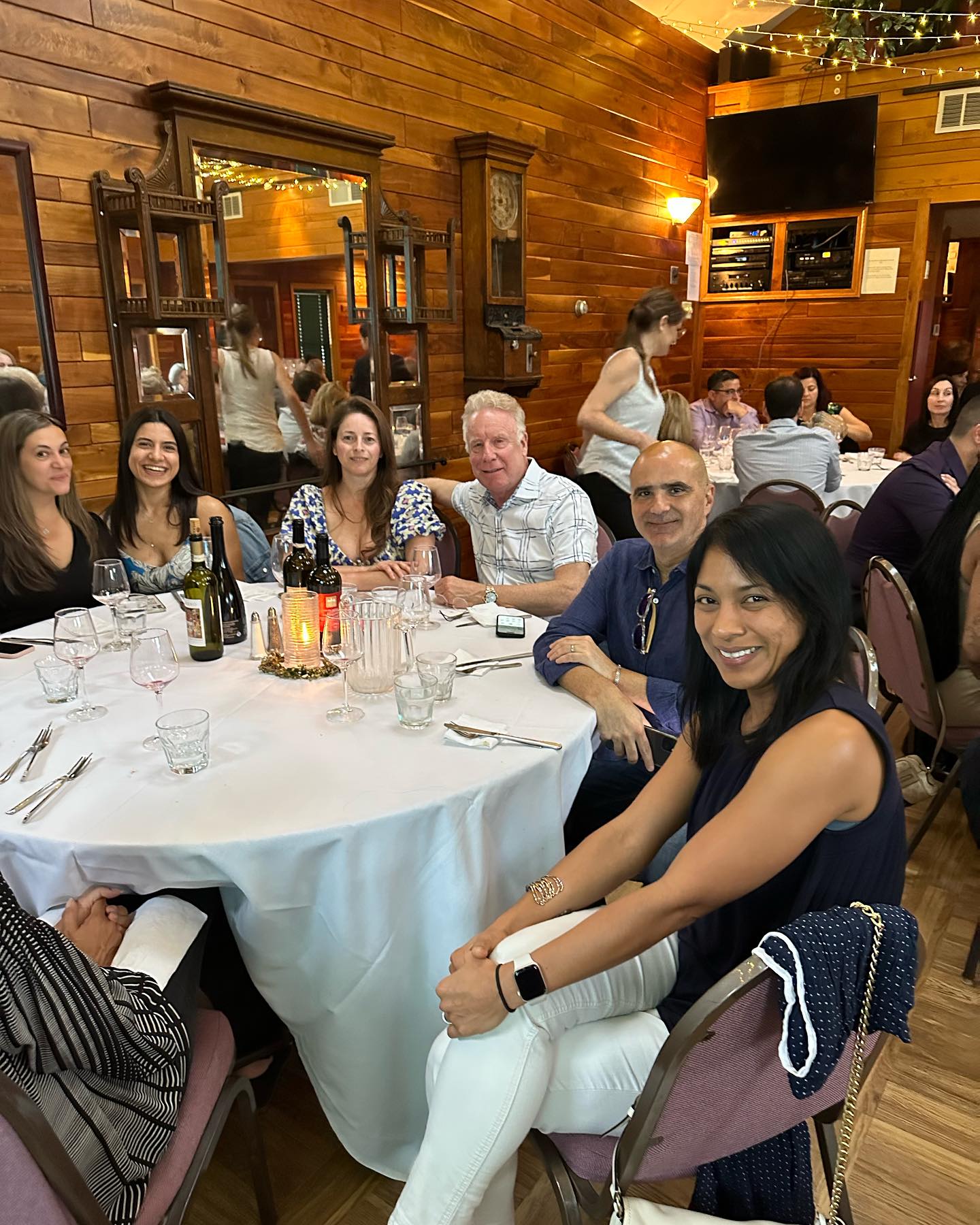 👏 Thank you to all who came to our Tuscany Wine Dinner @ Behind The Woods!! 🍷 🇮🇹 #clevelandfoodie #tuscanywinetasting #clevelandevents #winecleveland #thedinnerlife