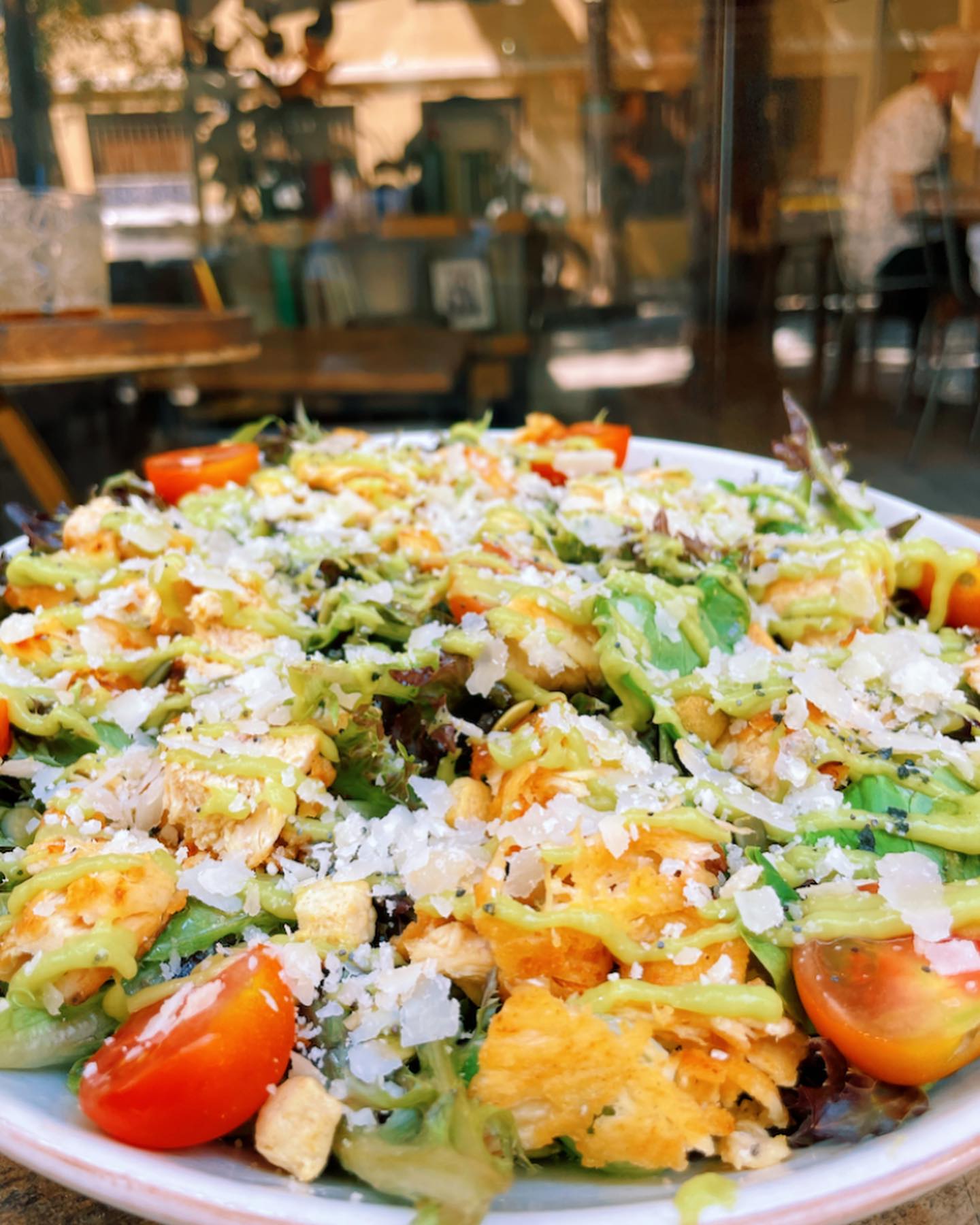 🥗 ENSALADA DE POLLO DE CORRAL.
• Pollo de corral
• Crema de Agucate
• Pipas de Calabaza
• Picatostes GF
• Tomate Cherry
• Parmesano
#glutenfree
#salad
#ensalada
#pollodecorral
#pagès
#natural
#healthyfood
#sabrosa
#summervibes
#aguacate #agucatelover