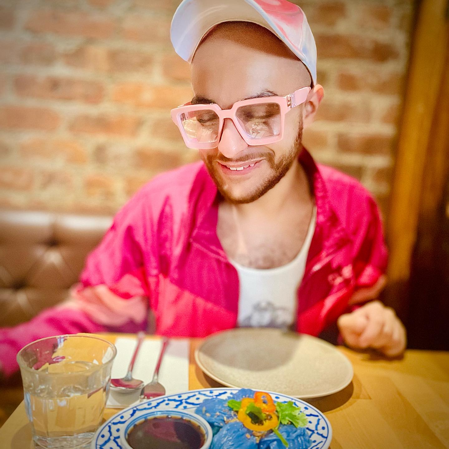 Hey Barbie, she's so cool 🎶