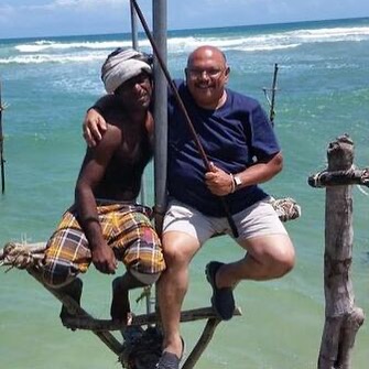 Tune in this week to our radio show on @seymourfm103.9 and travel to Sri Lanka with us & our guest (pictured RHS) Pieter Siebel from @petestravellingpans We talk culture, history & of course food! Thursday 10am & Saturday 9am repeat. #srilanka #hoppers #culinarytours #travelwithalocal #adventuresinfood