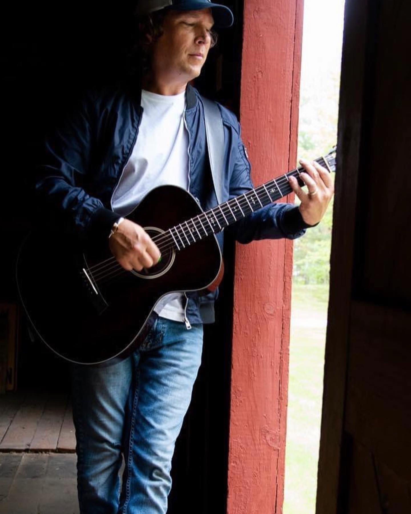 Tonight 5:30-8:30pm #catchmeonthedeck #livemusic