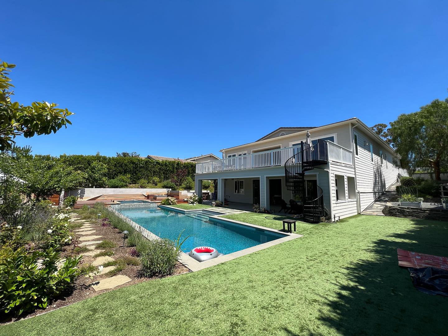 Another beautiful home recently completed by us.
#design
#luxe
#luxury
#luxurydesign
#interiorarchitecture
#archtecture
#archilovers
#residentialdesign
#architecturephotography
#theworldofinteriors
#vogueliving
#modernluxury
#luxuryliving
#interieurs
#losangeles
#premiergreenpaintinglaoc
#interiordesignlosangeles
#photography
#realestate
#painting
#wallpaper
#designerslife
#homedevelopment
#home
#house