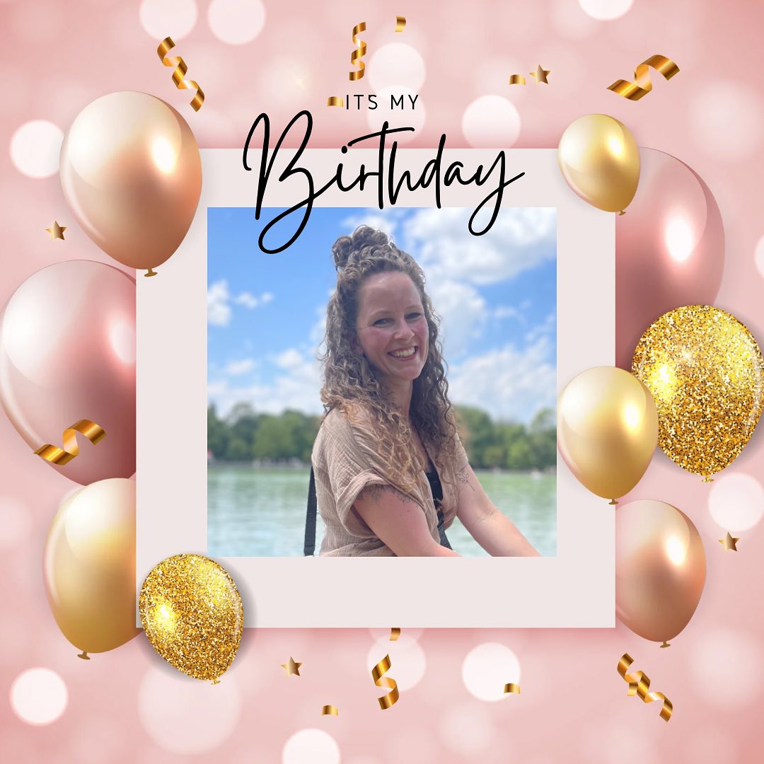 Vandaag mag Tamara 32 kaarsjes uitblazen! Gefeliciteerd 🎈
#birthday #verjaardag #feest #feestvieren #liedjeszingen #kaarsjesuitblazen #slingers #ballonnen #cadeaus