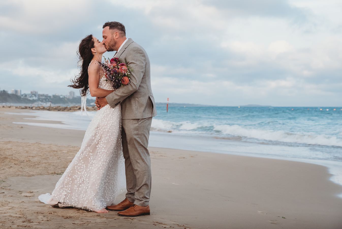 Mr & Mrs Slater ๐ 12.08.2023 ๐
#weddingday #weddingphotography #bournemouthwedding #beachwedding #naturalphotography #candidphotography #photosofinstagram #weddinginspiration