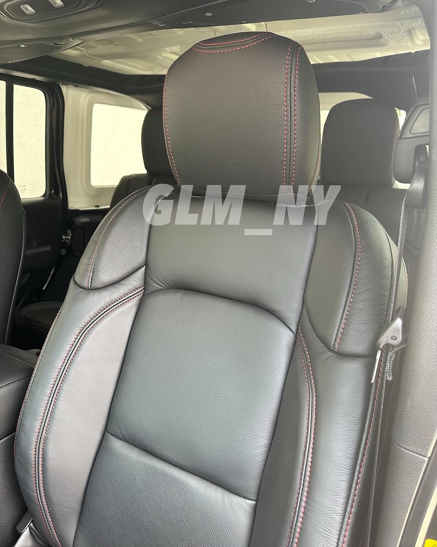 Meet the new boss, not quite the same as the old boss. We installed @katzkin_leather in this new 2024 Jeep Wrangler Rubicon.
#jeep #jeepwrangler #2024 #2024jeepwrangler #carleatherseat
#loveyourdrive #carsofinsta
#glmny #autorestyling #cars #leather #longisland
GLM
EST. 1973
47 Harriet Place
Lynbrook, NY 11563
www.glmny.com
516-568-6600